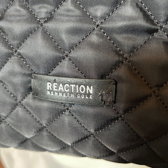 KENNETH COLE REACTION BLACK QUILTED DIAPER BAG WITH CHANGING PAD - Picture 2 of 5